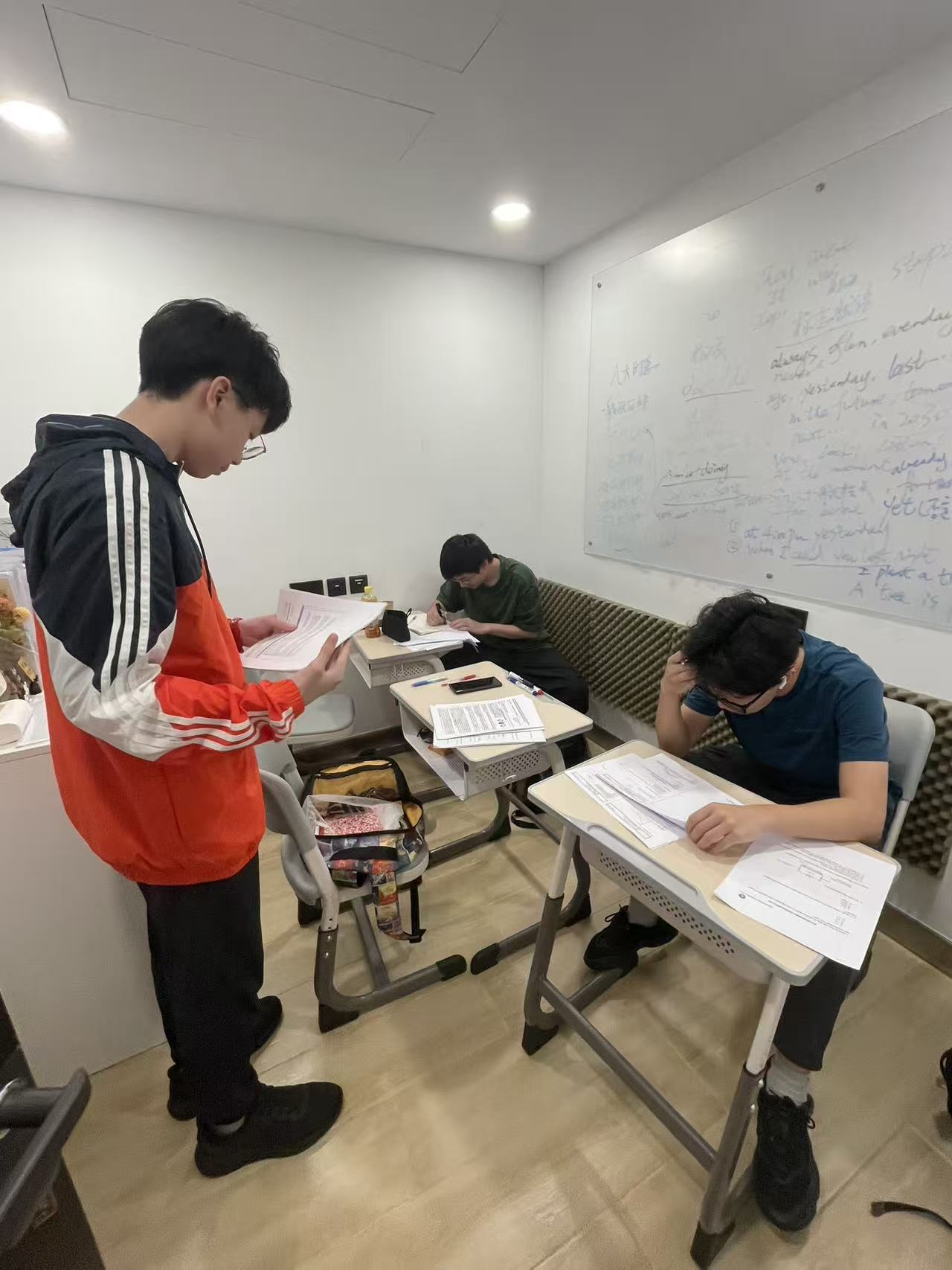 詞彙聽寫環節